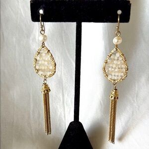Elegant Beaded & Chain Fringe Tassel Drop Dangle Earrings Gold Tone White Pearls
